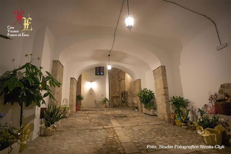 Casa Vacanze - Franco Ed Enza Bed & Breakfast San Gregorio Magno Eksteriør bilde